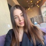 Анна — клієнтка студії Efremenko Epil Studio
